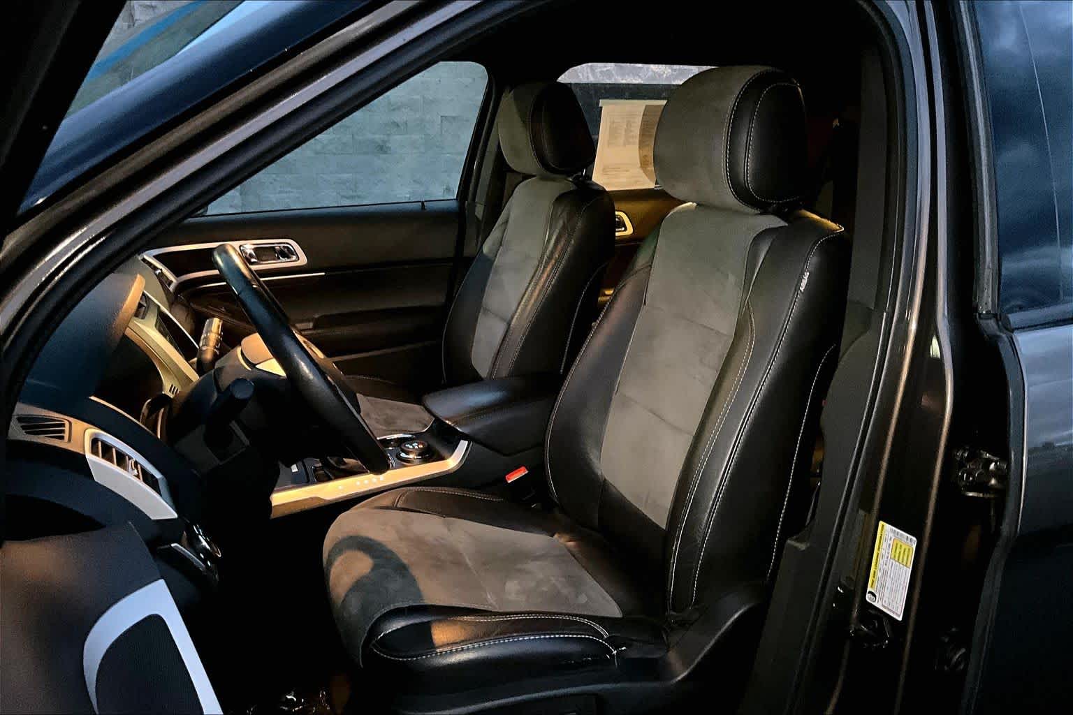 Thumbnail: 2015 Ford Explorer - 11