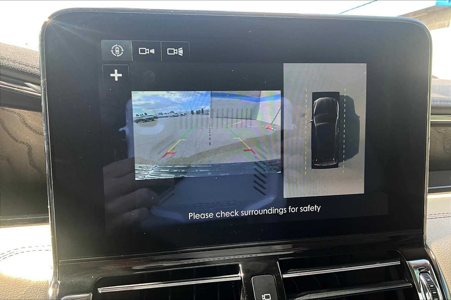 Thumbnail: 2019 Lincoln Navigator - 25