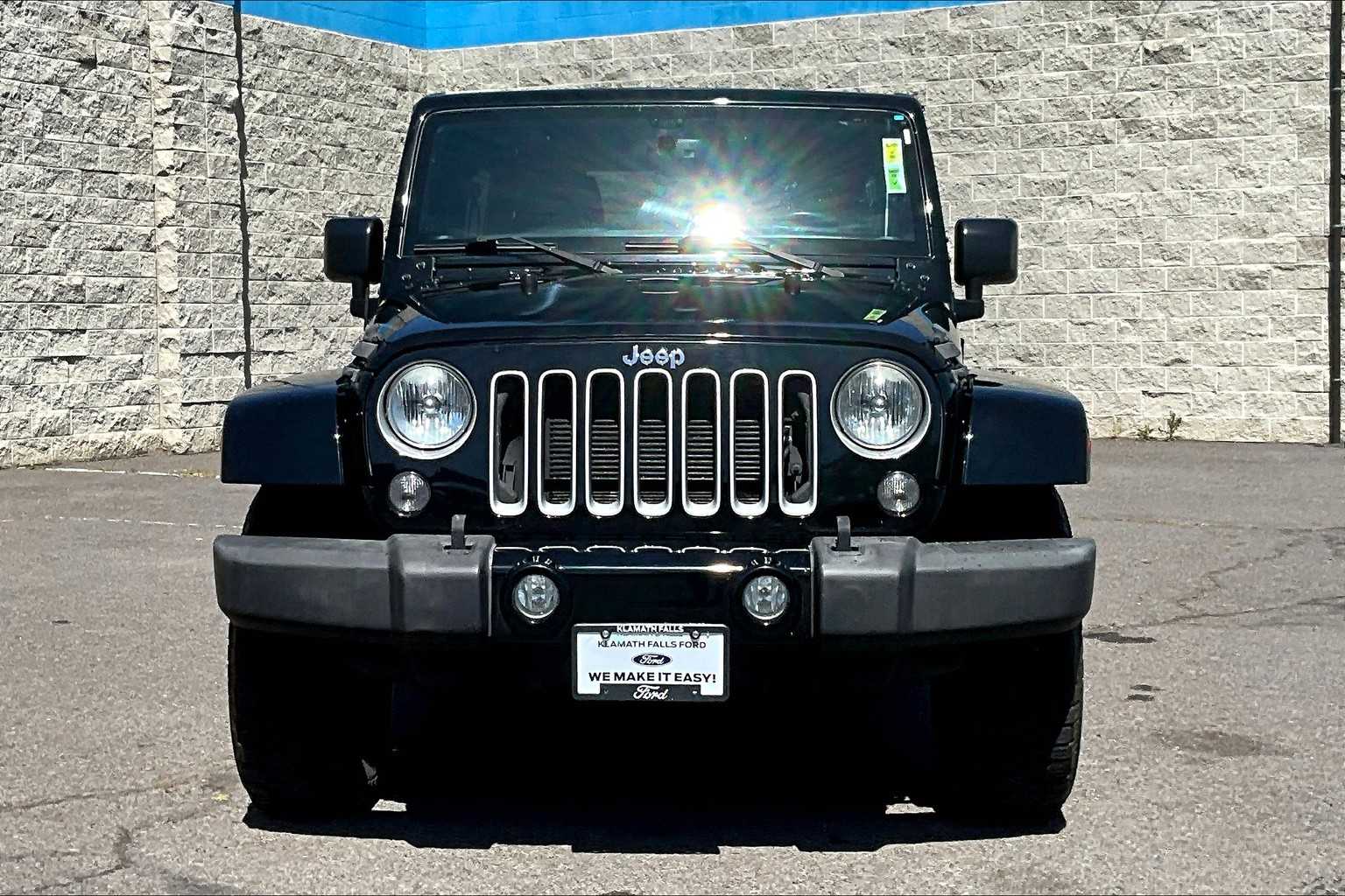 2016 Jeep Wrangler Unlimited Sahara 6