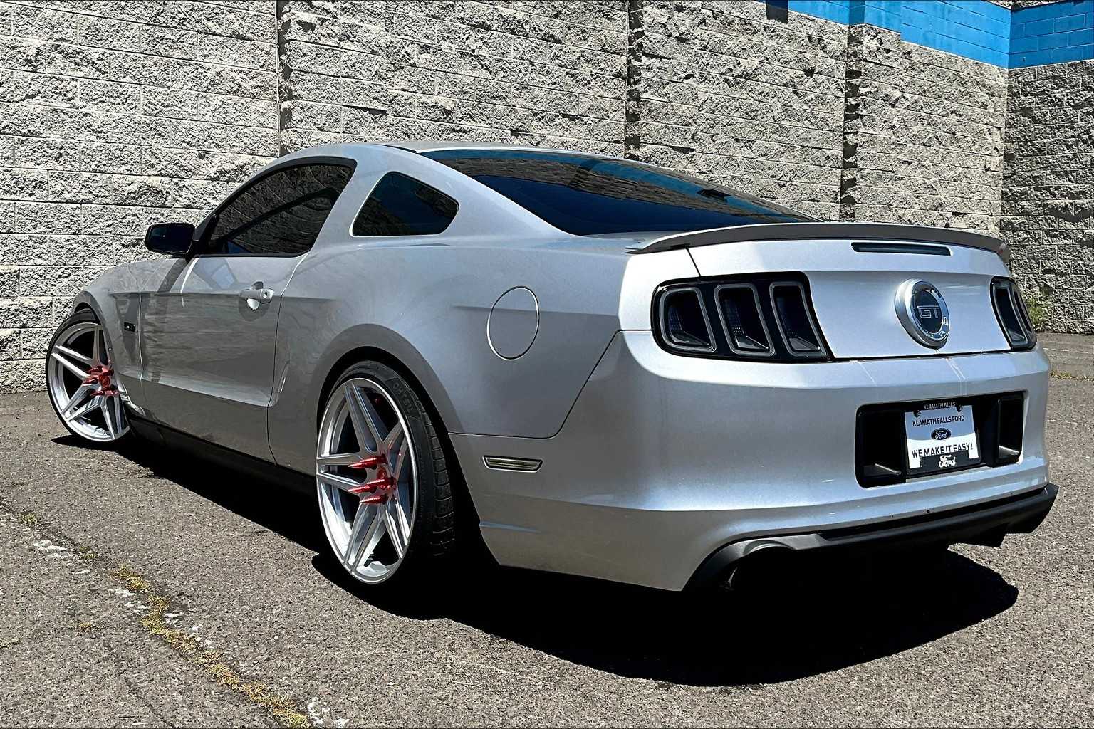 Thumbnail: 2012 Ford Mustang - 4