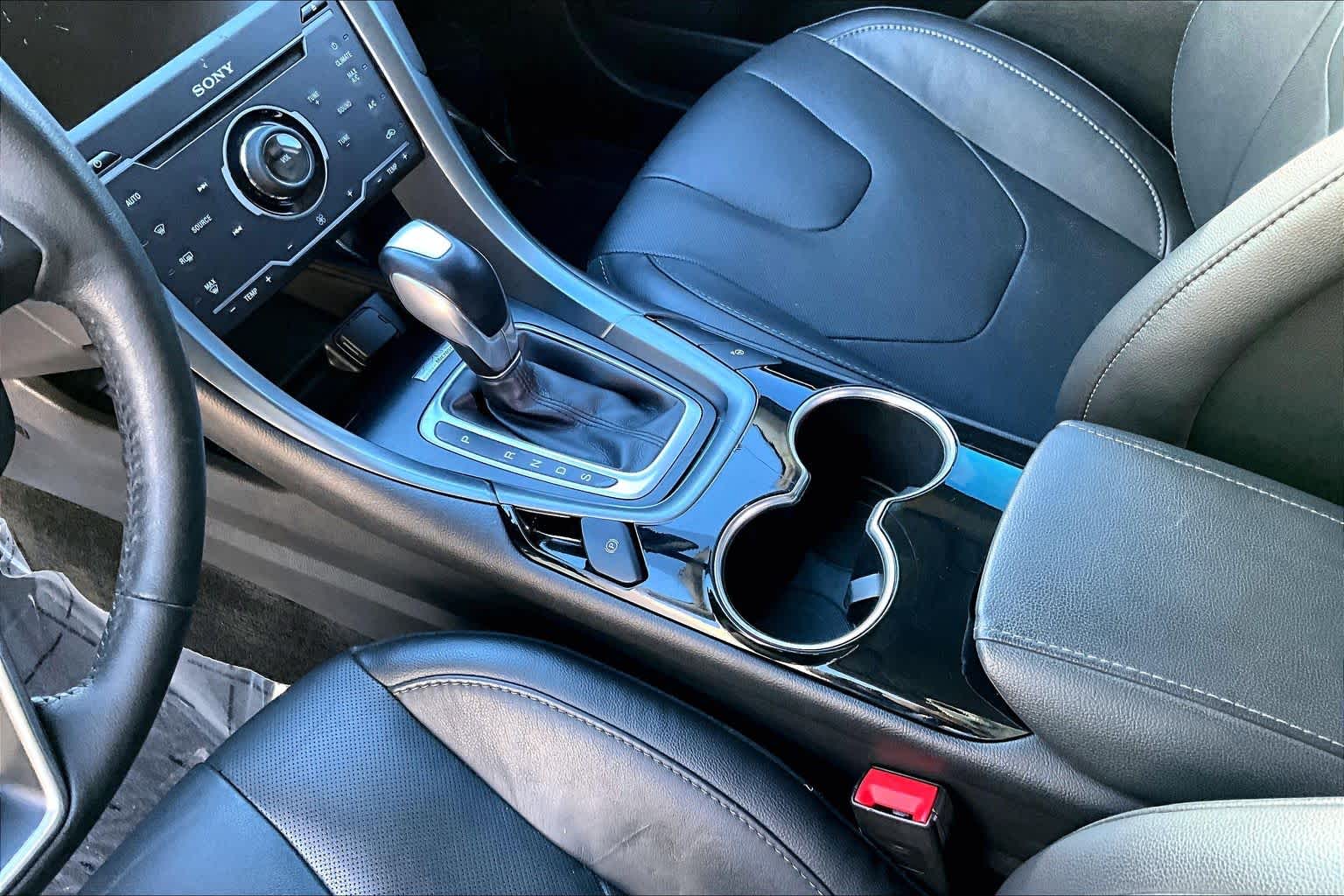 Thumbnail: 2015 Ford Fusion - 16