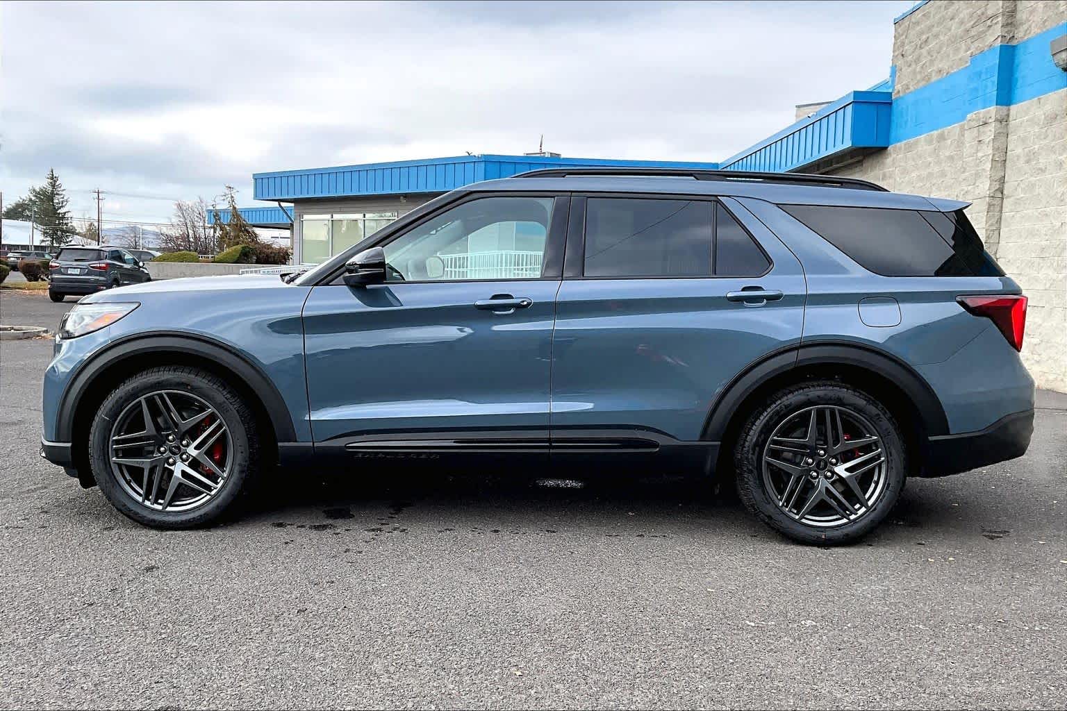 Thumbnail: 2026 Ford Explorer - 3