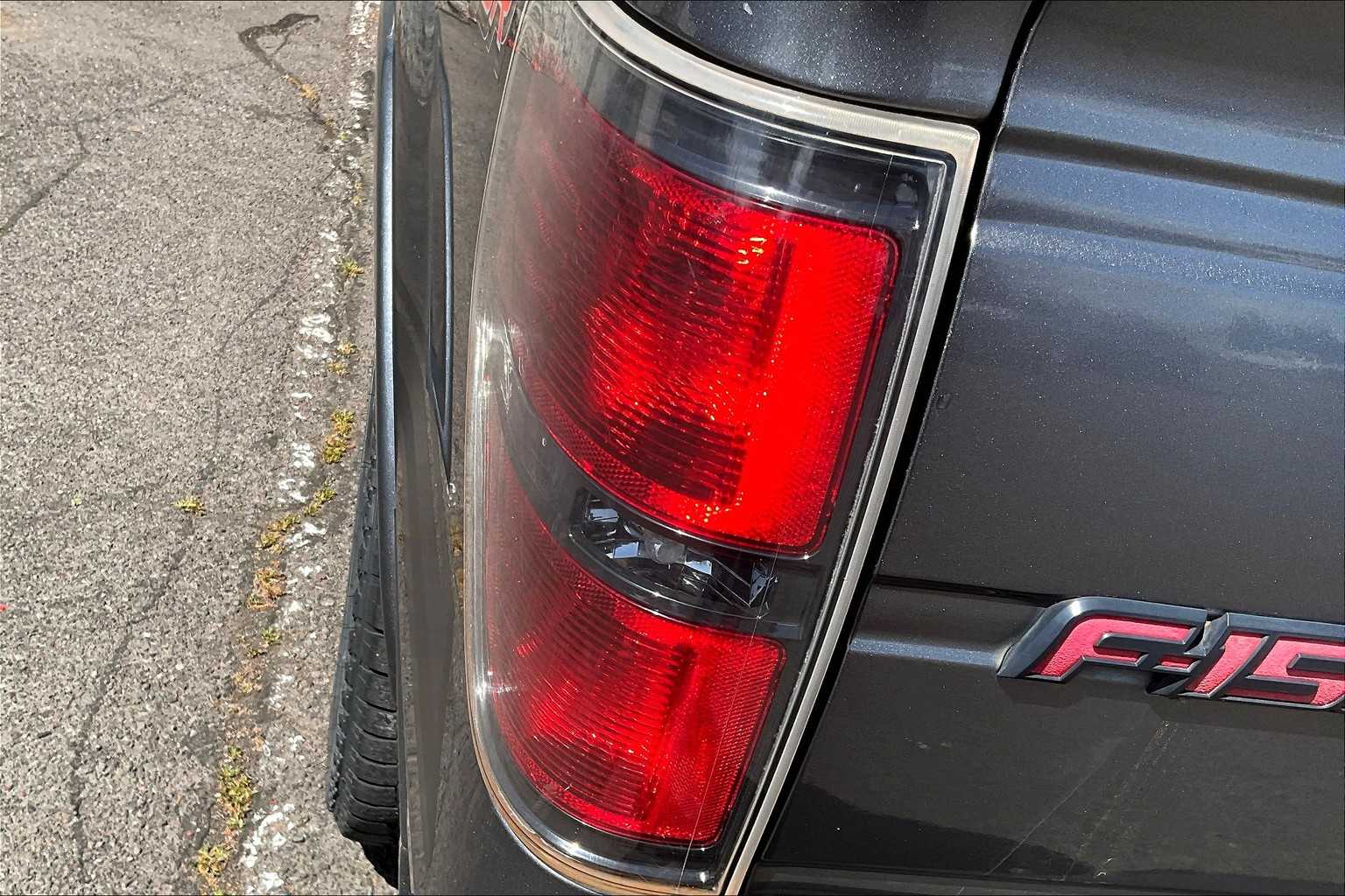 2014 Ford F-150  27