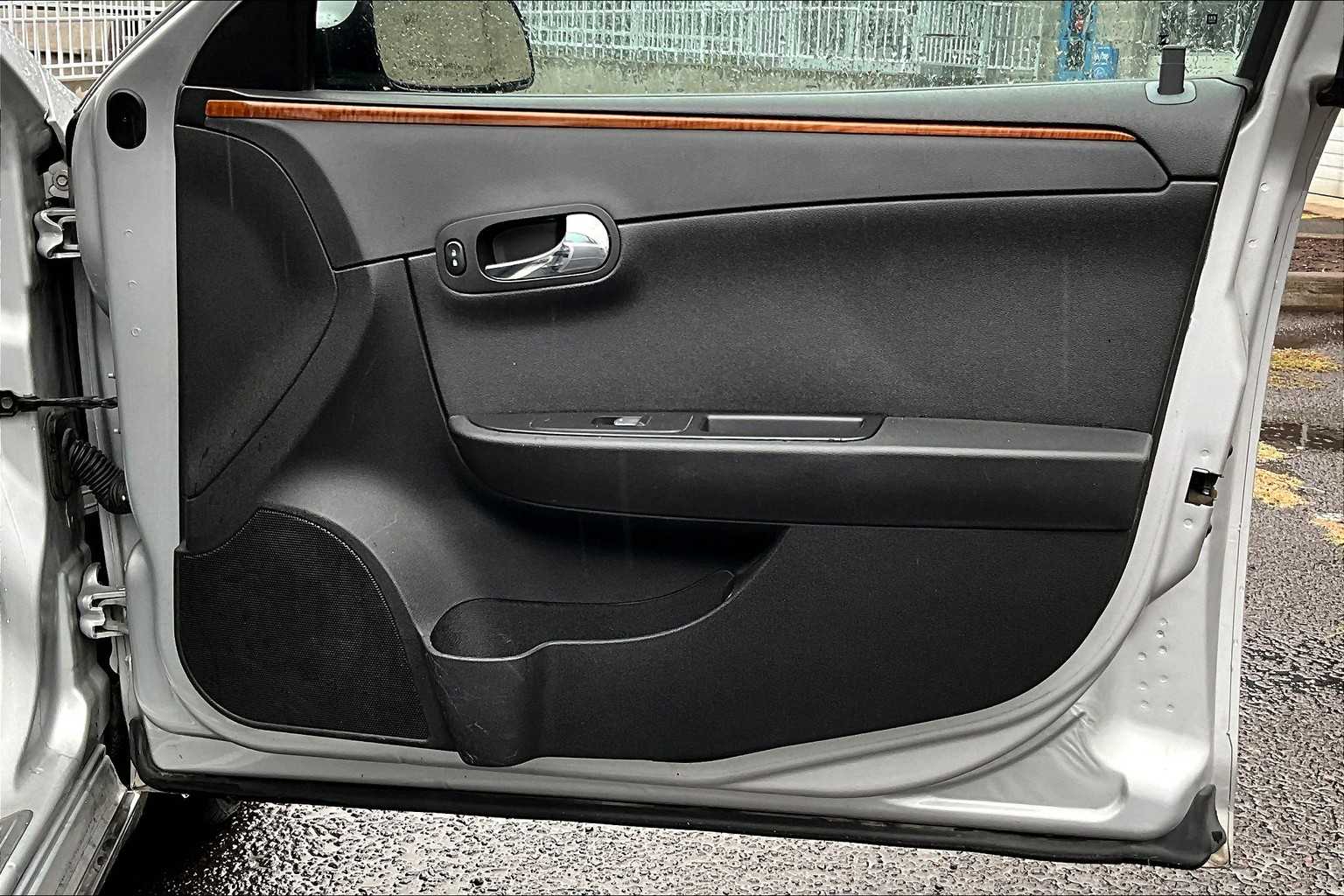 Thumbnail: 2012 Chevrolet Malibu - 28