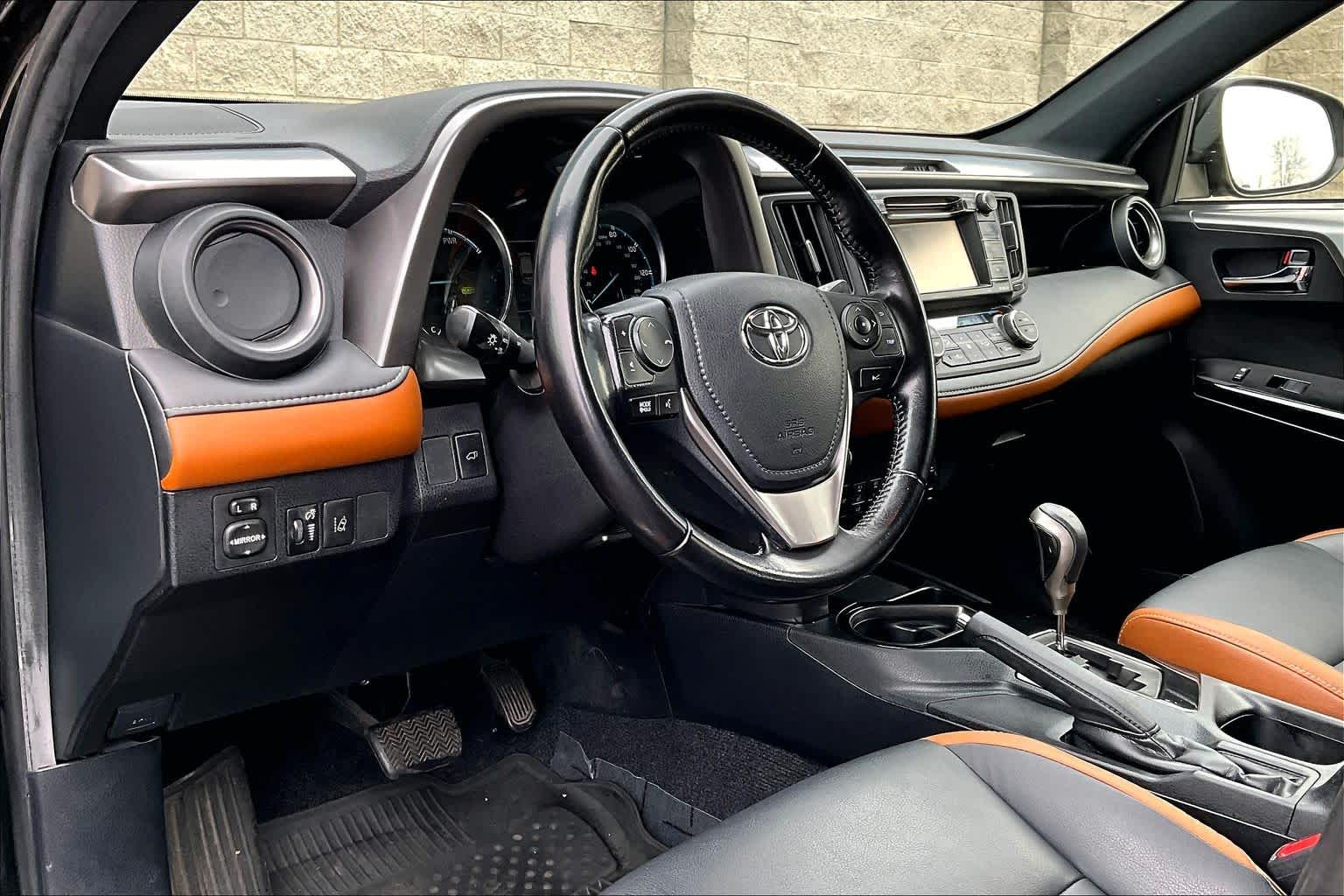 Thumbnail: 2017 Toyota RAV4 - 2