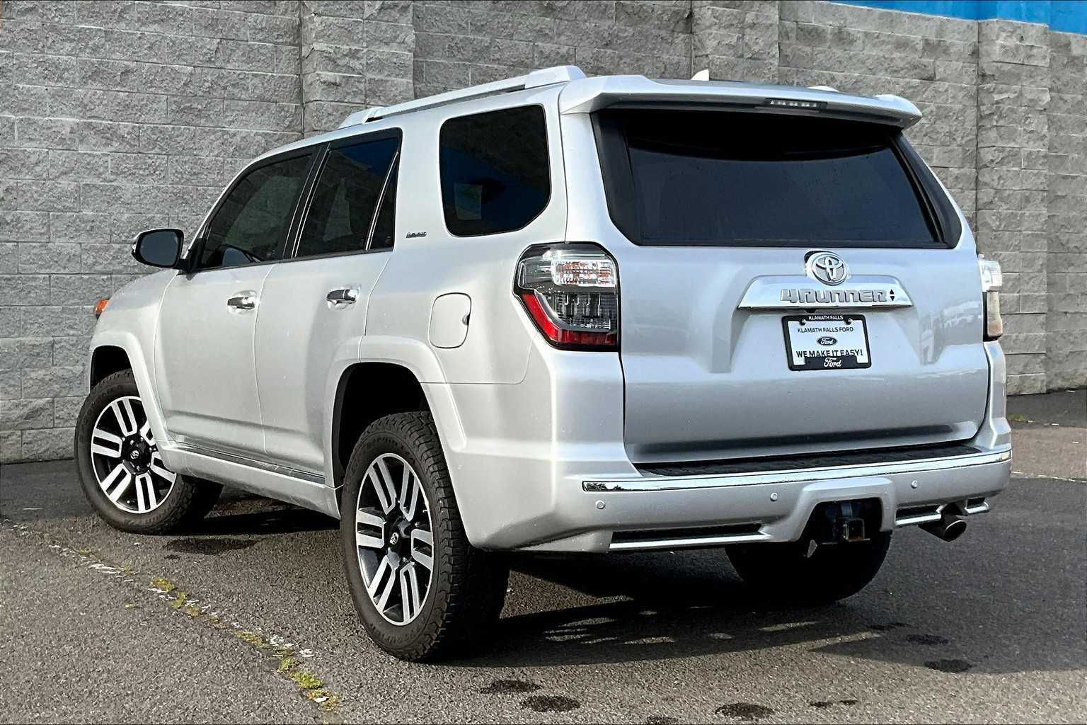 Thumbnail: 2022 Toyota 4Runner - 4