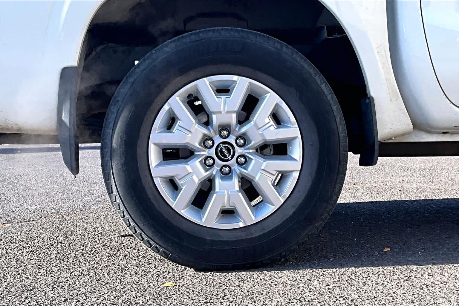 Thumbnail: 2022 Nissan Frontier - 36