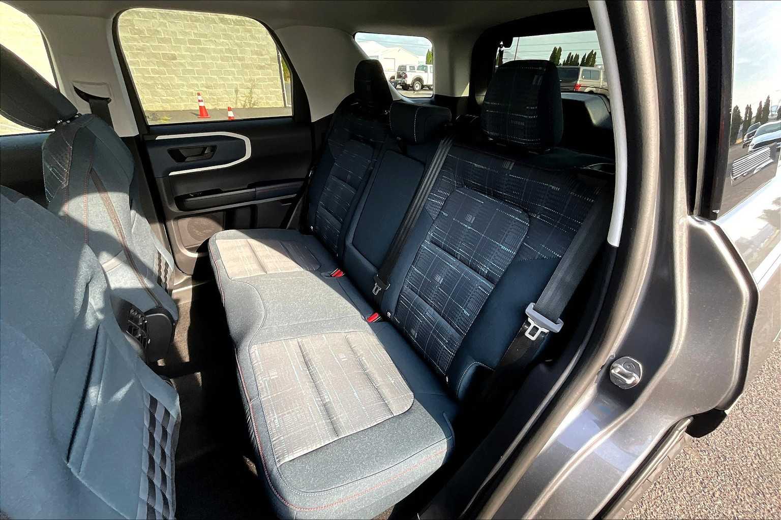 Thumbnail: 2025 Ford Bronco Sport - 13