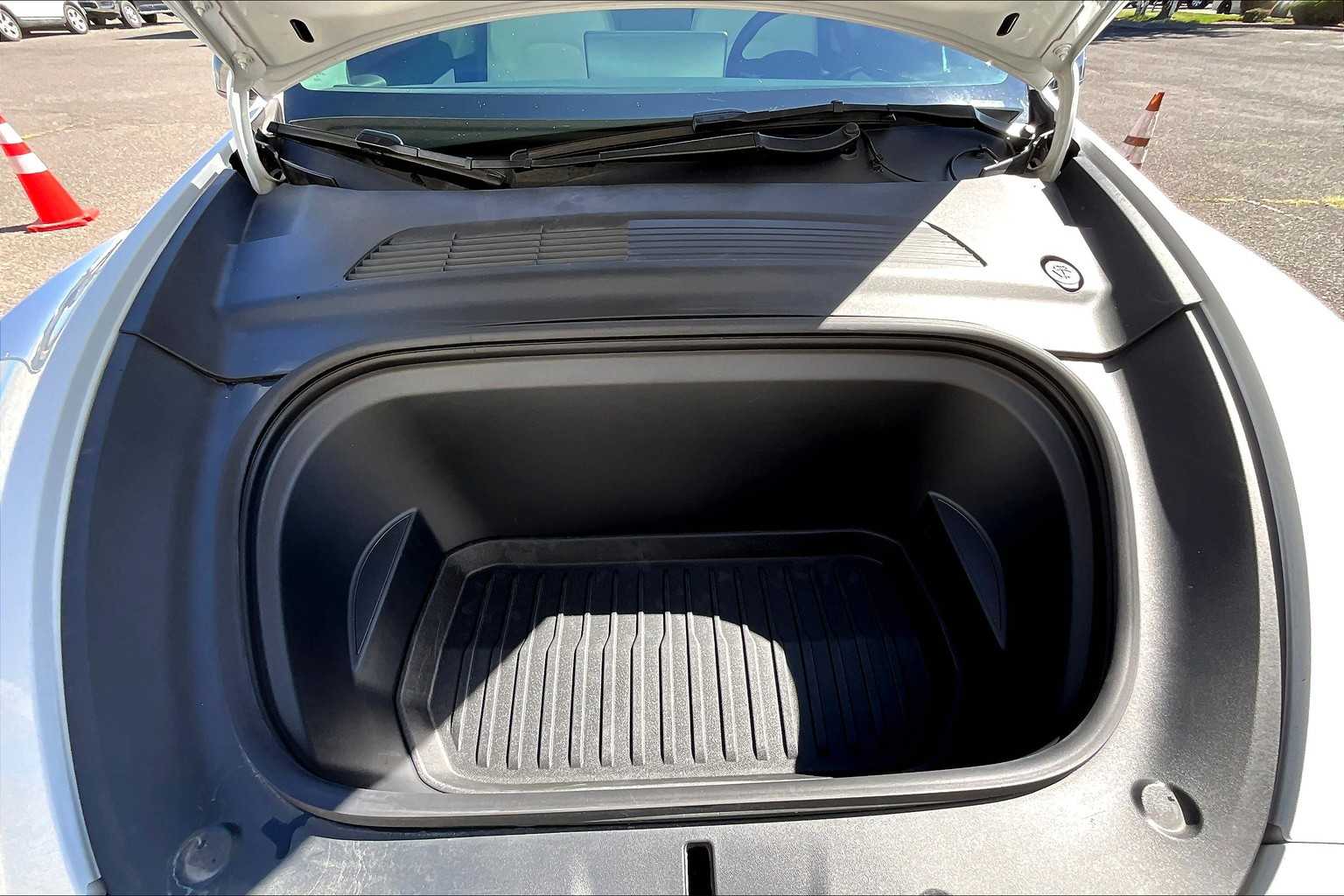 Thumbnail: 2021 Tesla Model Y - 9