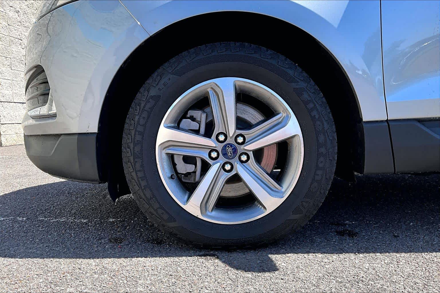 Thumbnail: 2022 Ford Edge - 6