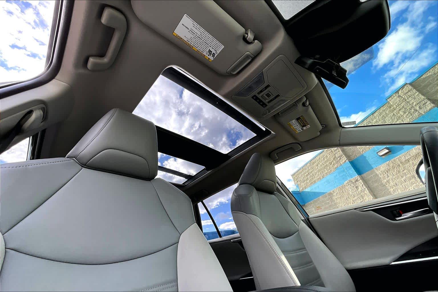 Thumbnail: 2019 Toyota RAV4 - 30