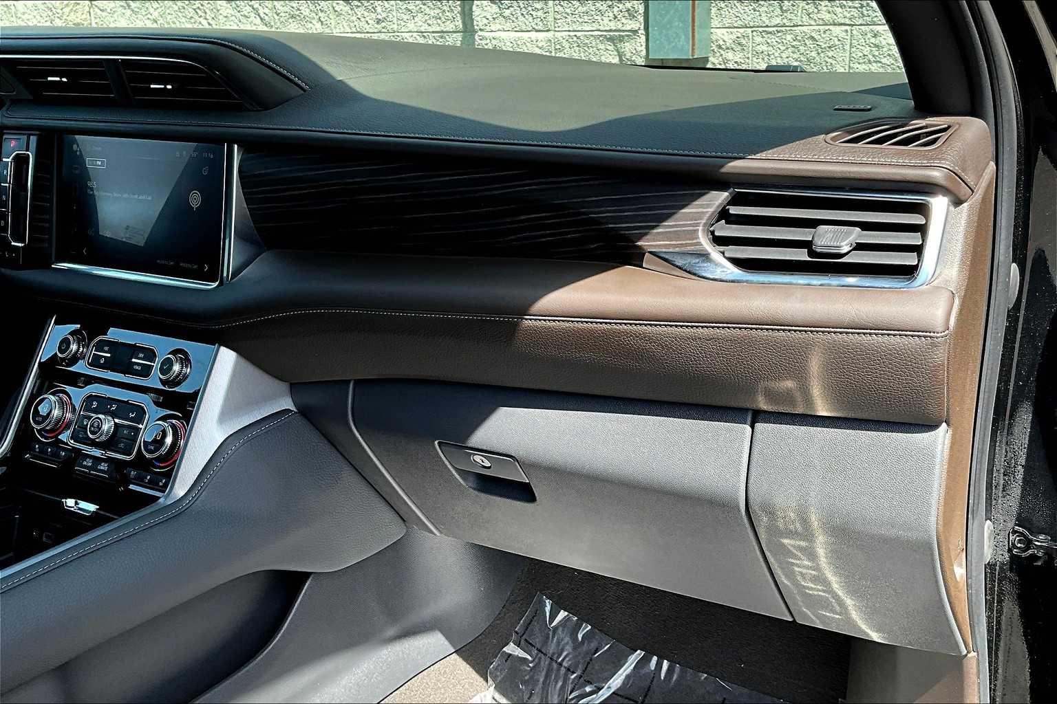 Thumbnail: 2022 GMC Yukon - 23