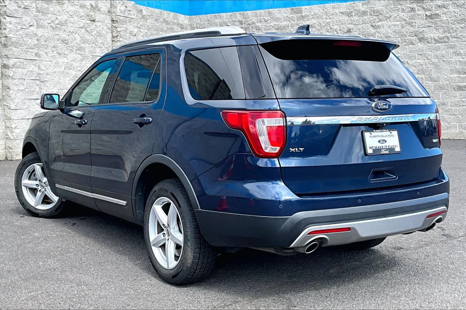 Thumbnail: 2016 Ford Explorer - 4