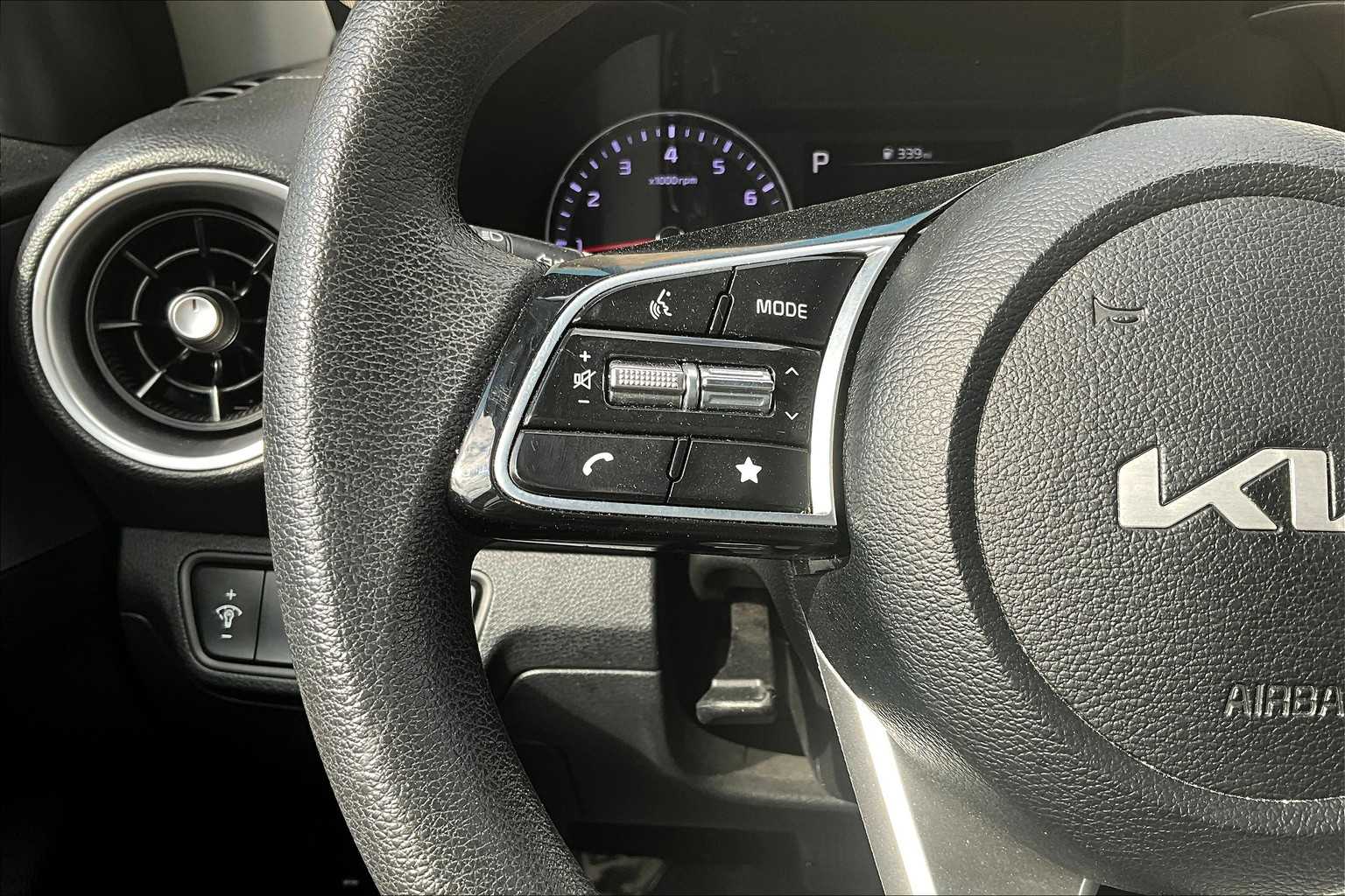 Thumbnail: 2023 Kia Forte - 24