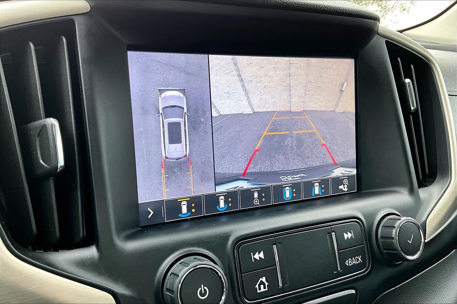 Thumbnail: 2020 GMC Terrain - 26