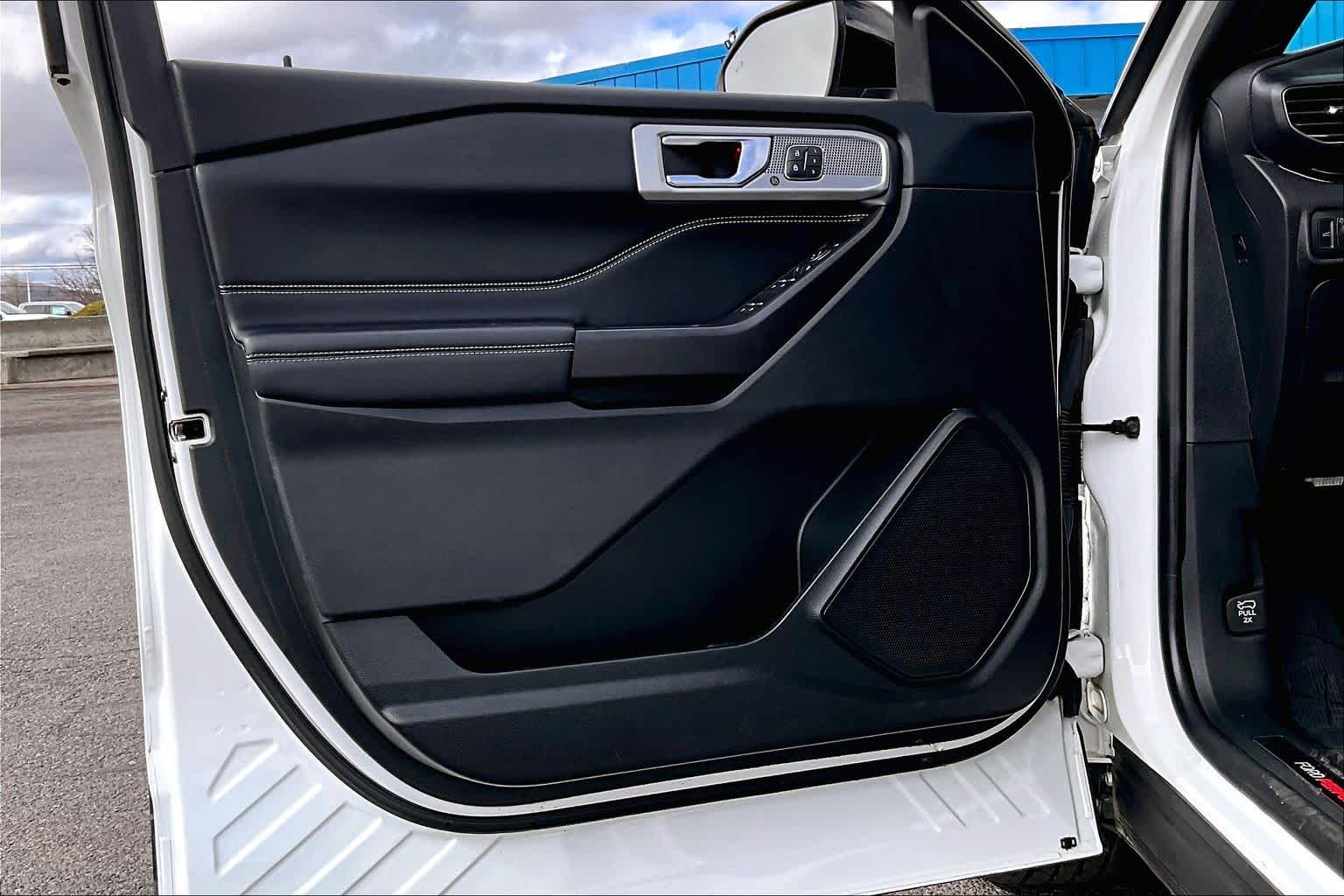 Thumbnail: 2020 Ford Explorer - 27