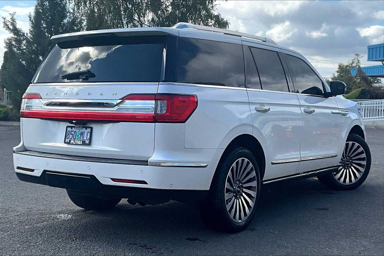 Thumbnail: 2019 Lincoln Navigator - 21