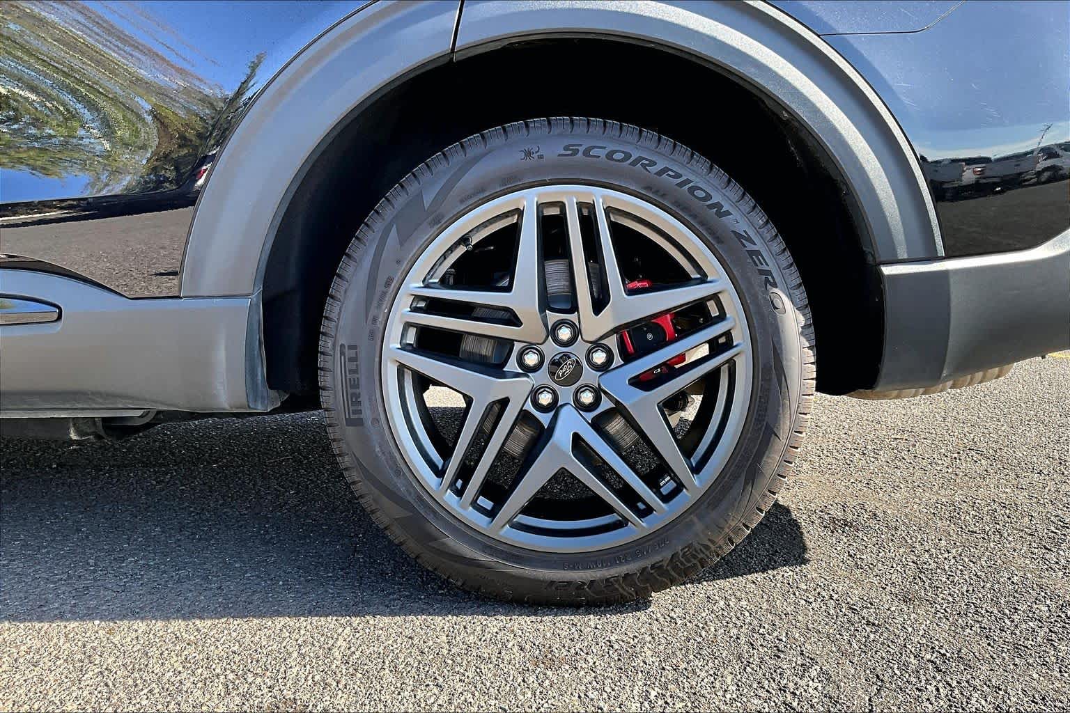 Thumbnail: 2025 Ford Explorer - 35