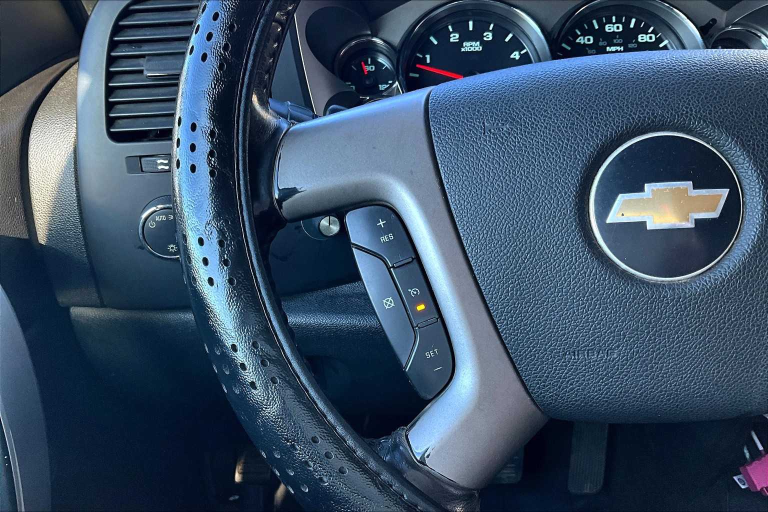 Thumbnail: 2010 Chevrolet Silverado 3500 - 24