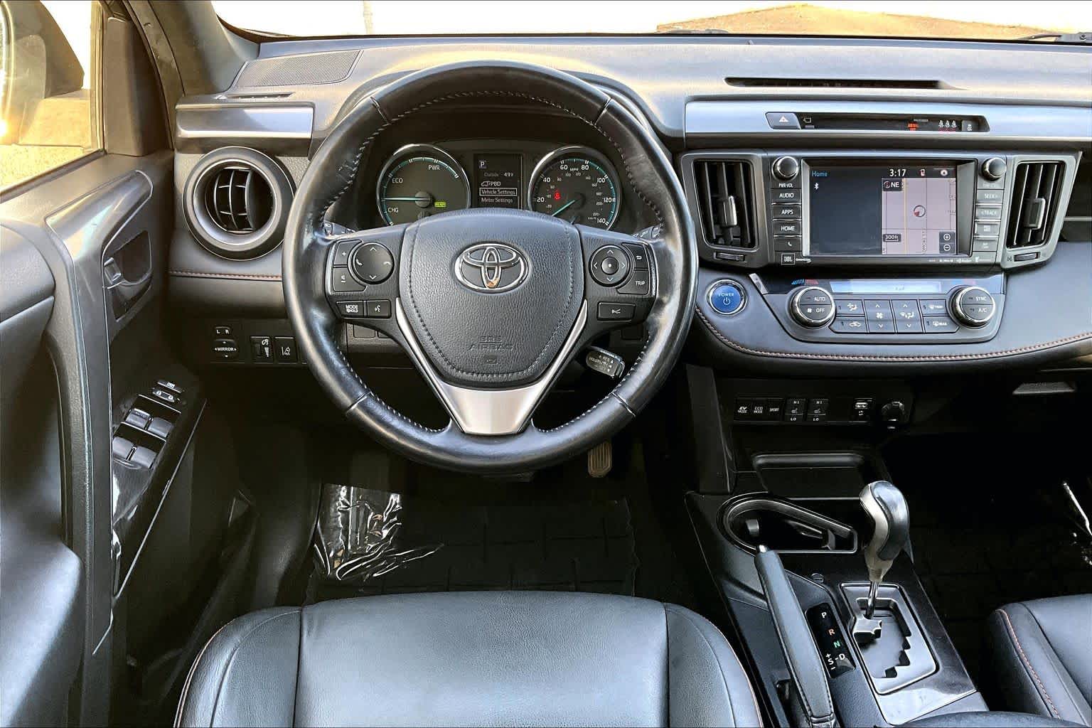 Thumbnail: 2017 Toyota RAV4 - 14