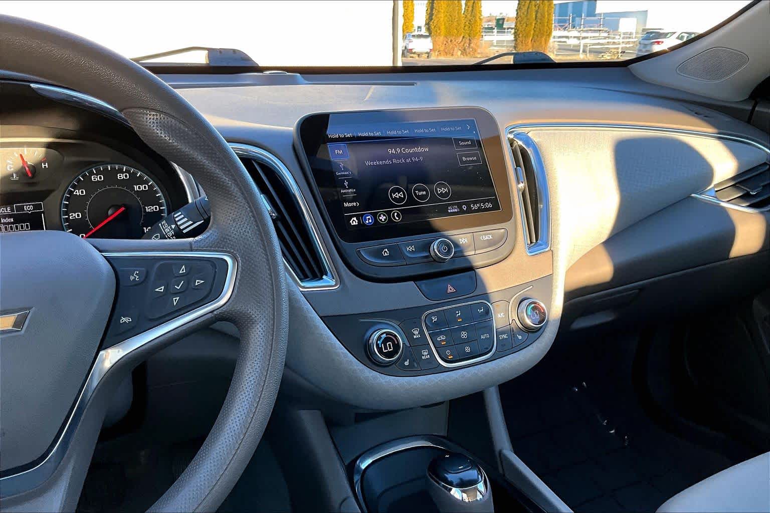 Thumbnail: 2019 Chevrolet Malibu - 15