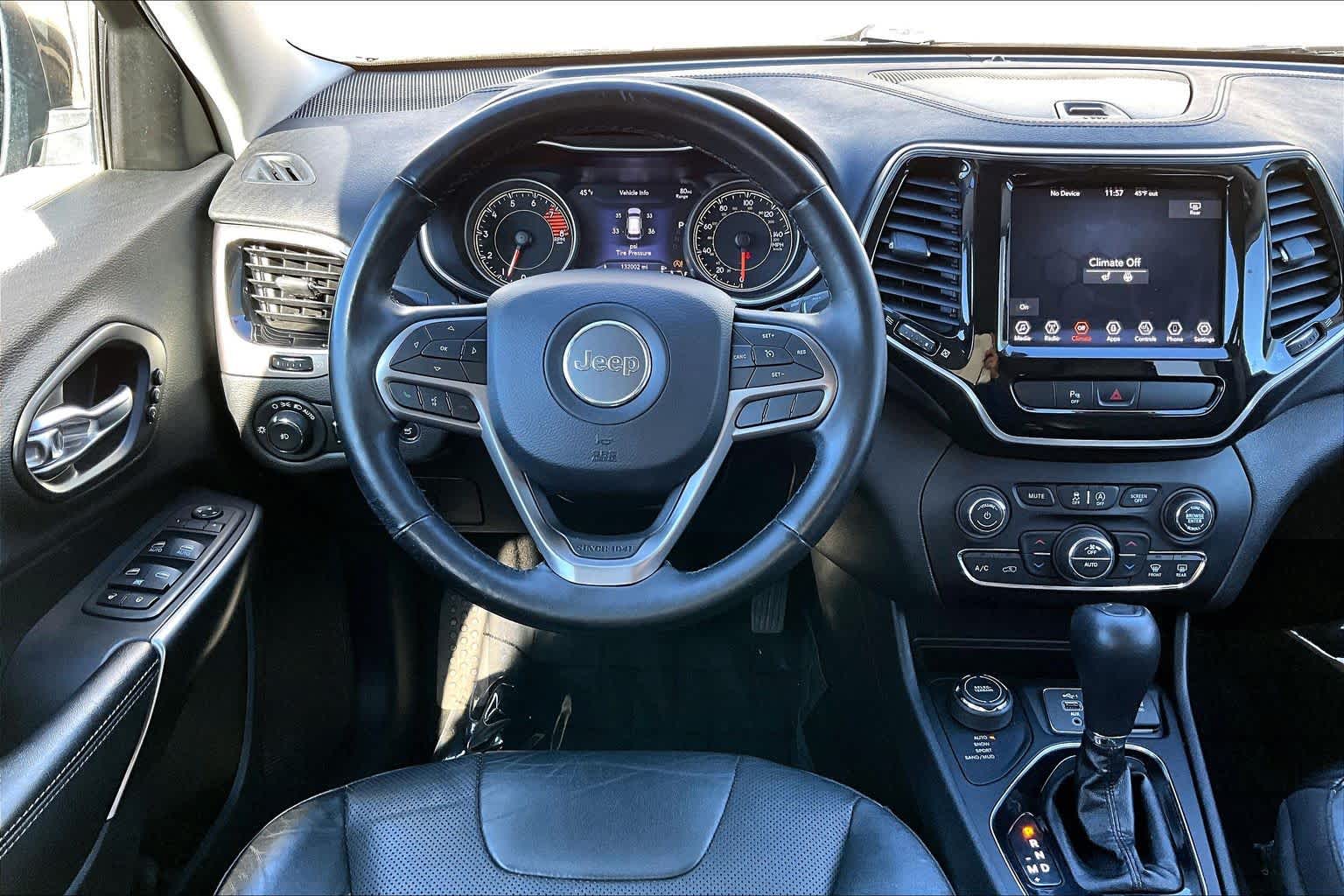 Thumbnail: 2019 Jeep Cherokee - 14