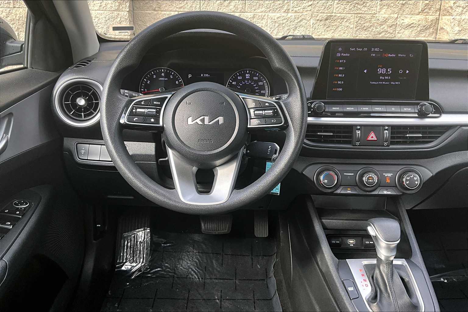 Thumbnail: 2023 Kia Forte - 14