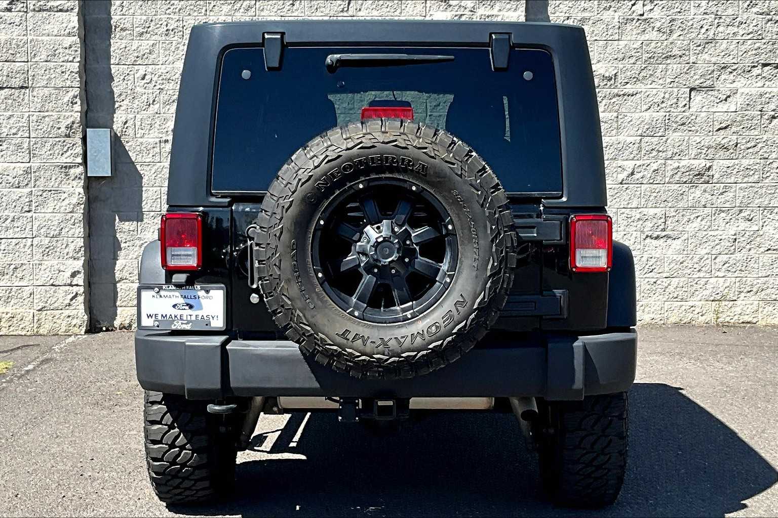 Thumbnail: 2017 Jeep Wrangler - 5