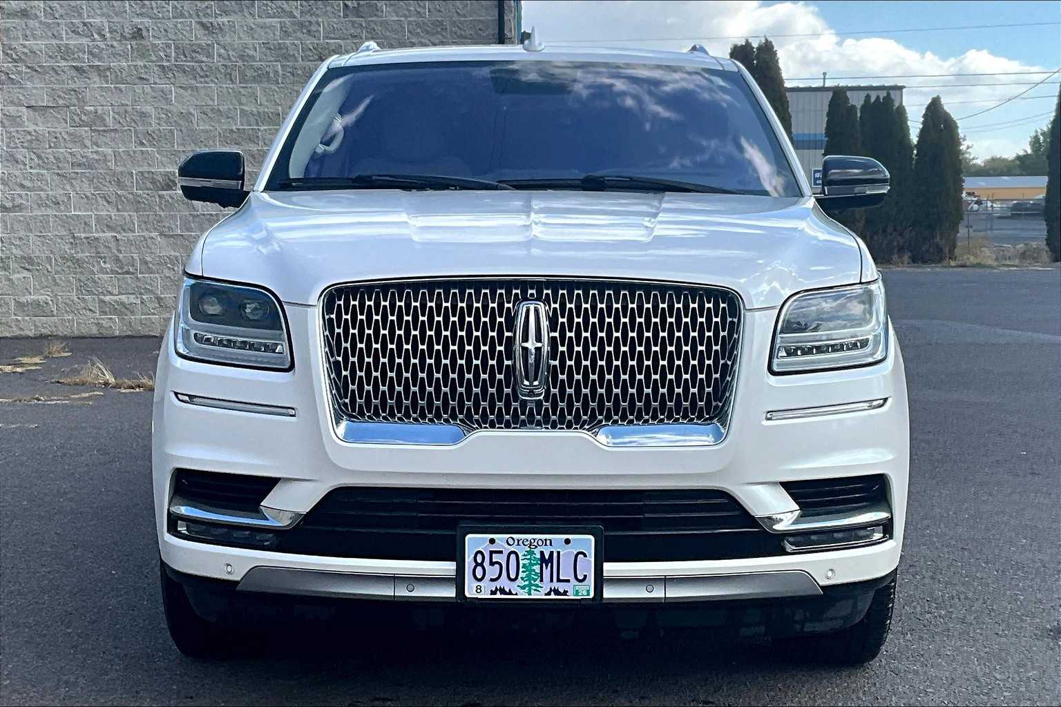 Thumbnail: 2019 Lincoln Navigator - 6