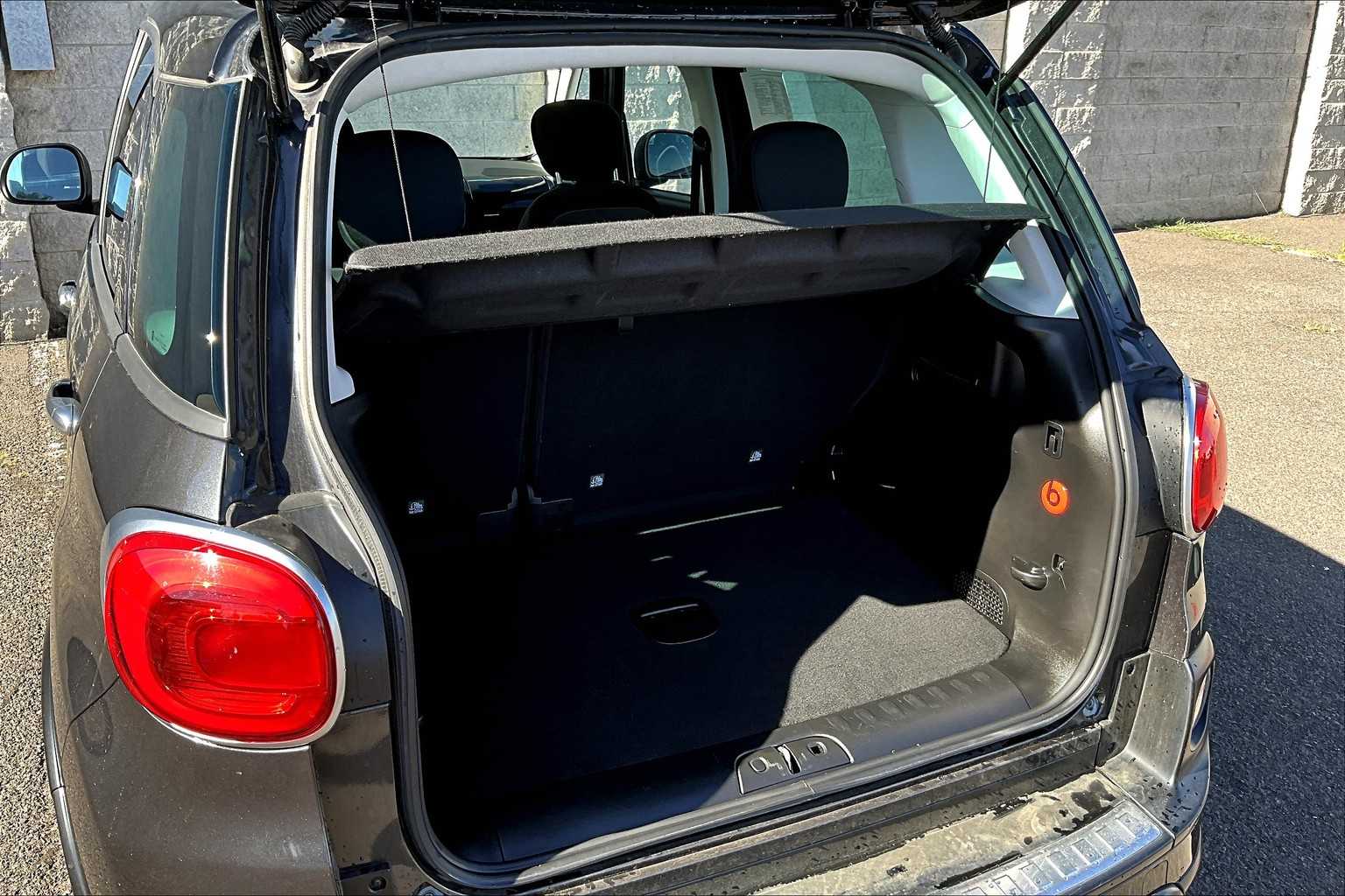 Thumbnail: 2016 Fiat 500L - 18