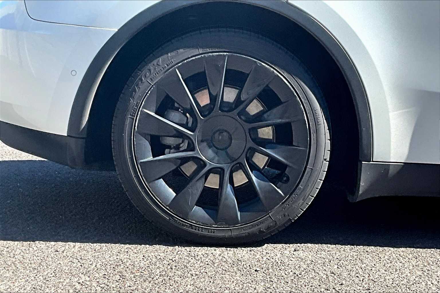 Thumbnail: 2021 Tesla Model Y - 36
