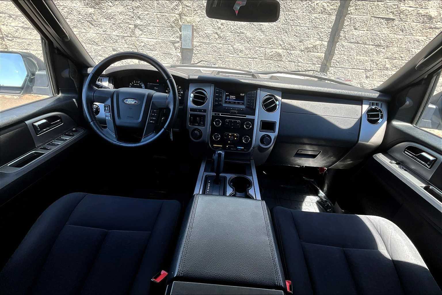 Thumbnail: 2017 Ford Expedition - 10