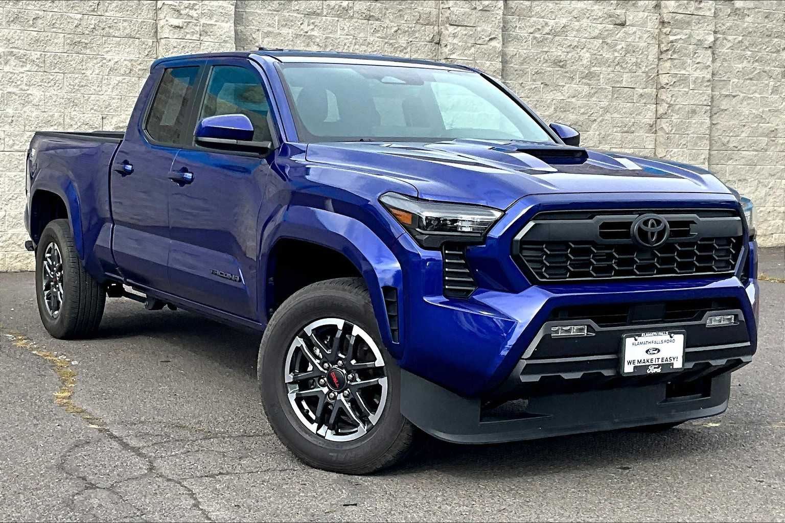 Thumbnail: 2024 Toyota Tacoma - 21