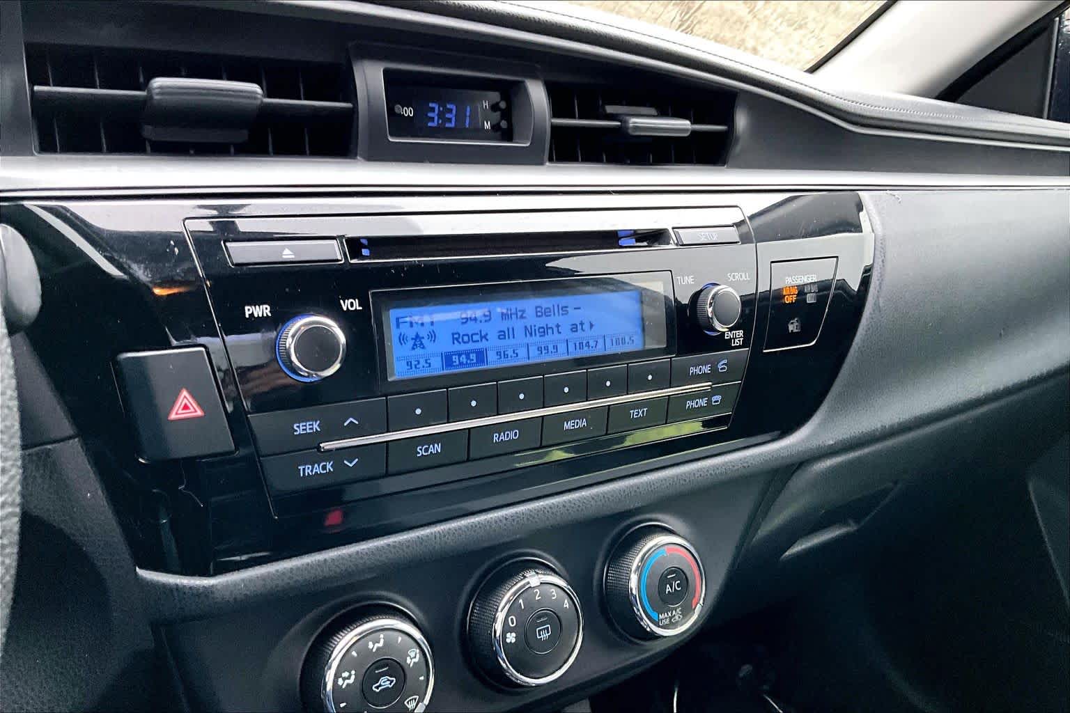 Thumbnail: 2014 Toyota Corolla - 26