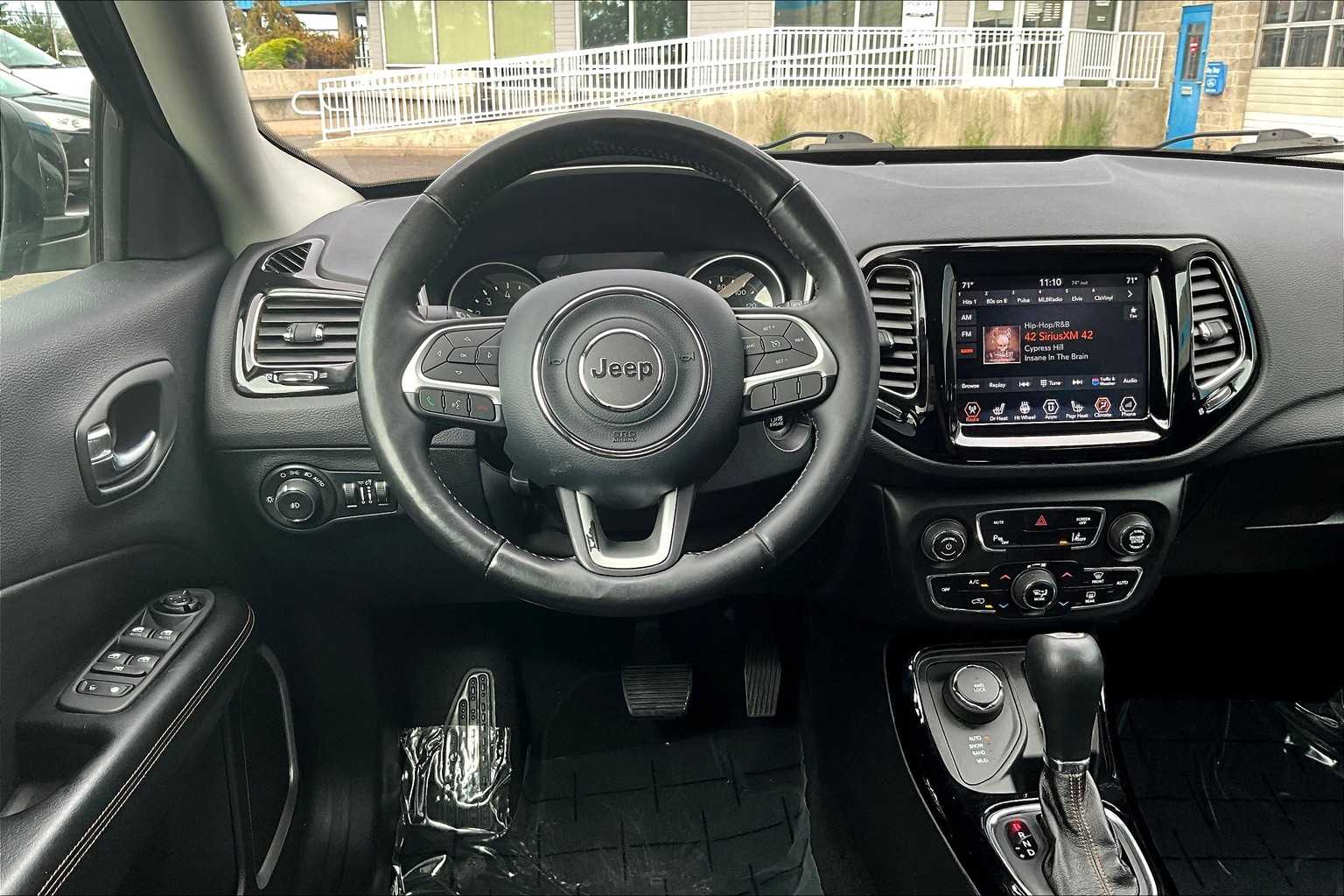 Thumbnail: 2018 Jeep Compass - 14