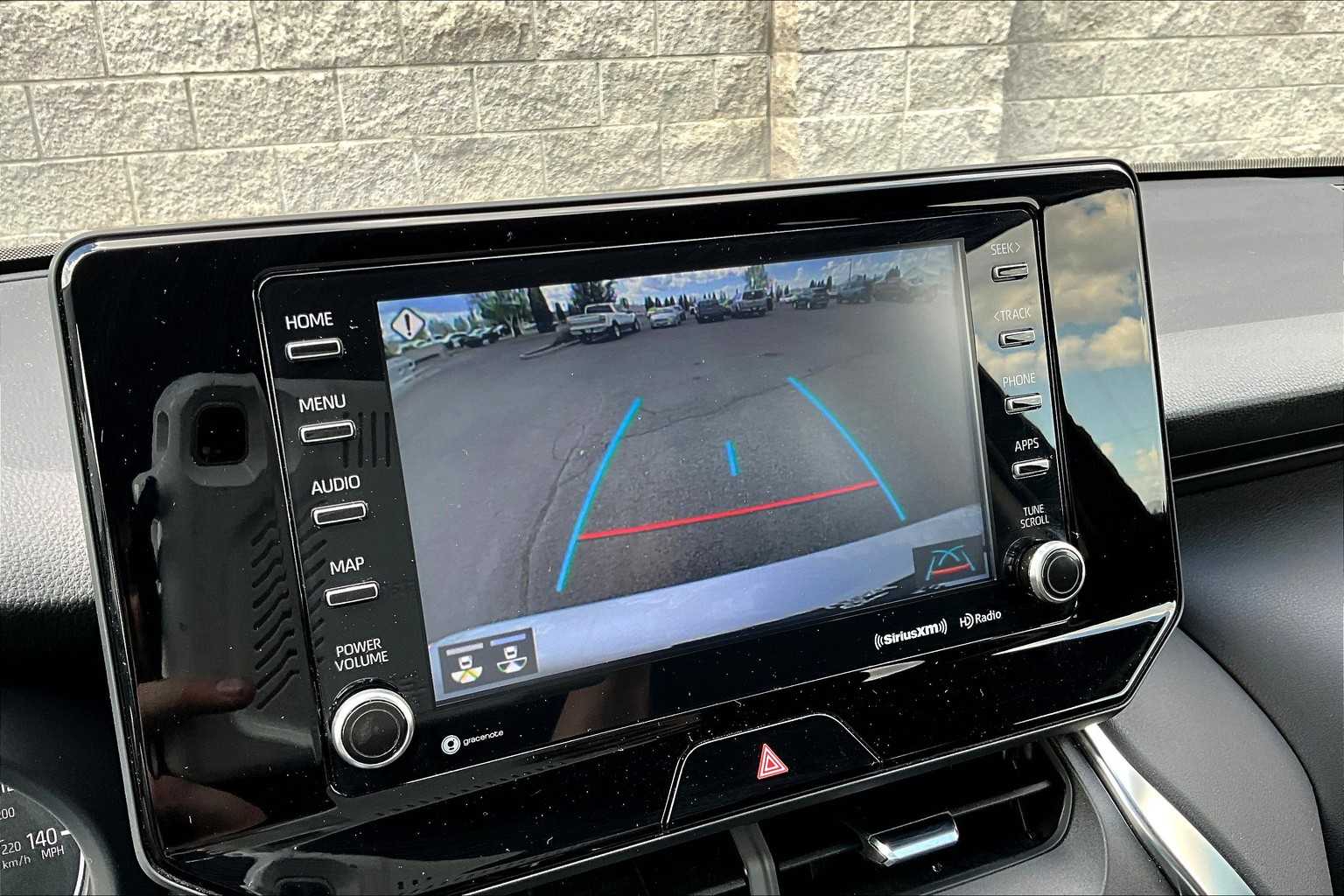 2022 Toyota Venza LE 26