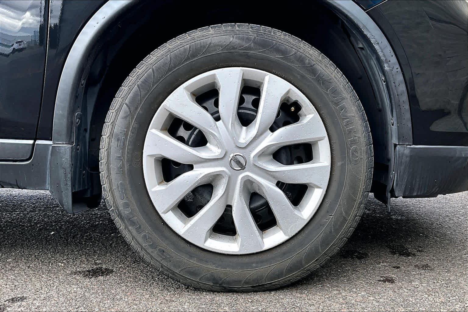 Thumbnail: 2017 Nissan Rogue - 34