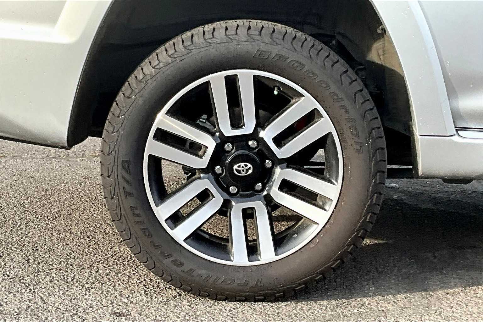 Thumbnail: 2022 Toyota 4Runner - 36