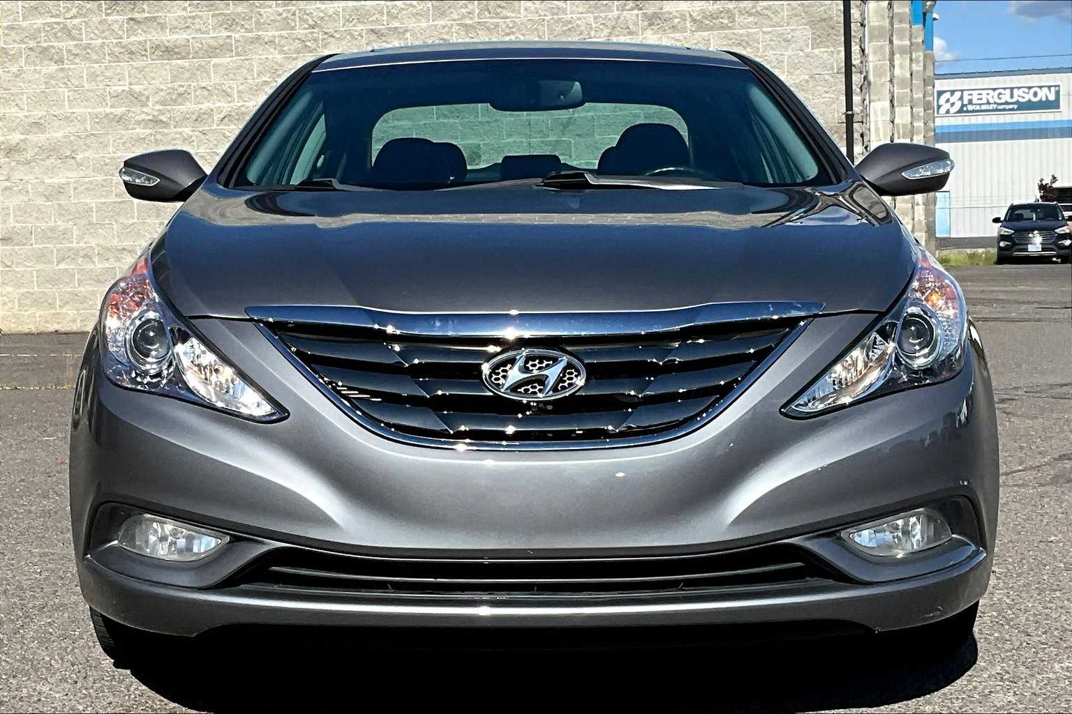Thumbnail: 2011 Hyundai Sonata - 6