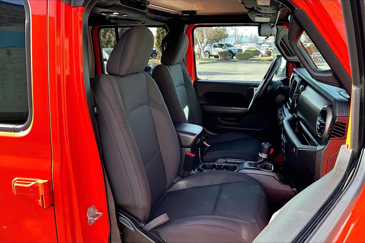 Thumbnail: 2020 Jeep Gladiator - 13