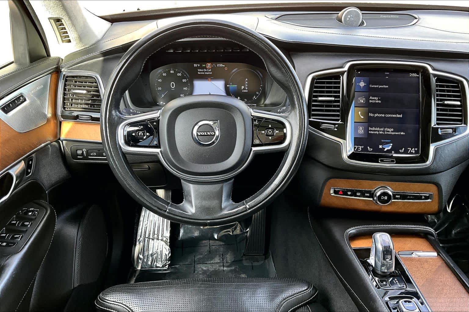 Thumbnail: 2017 Volvo XC90 - 14