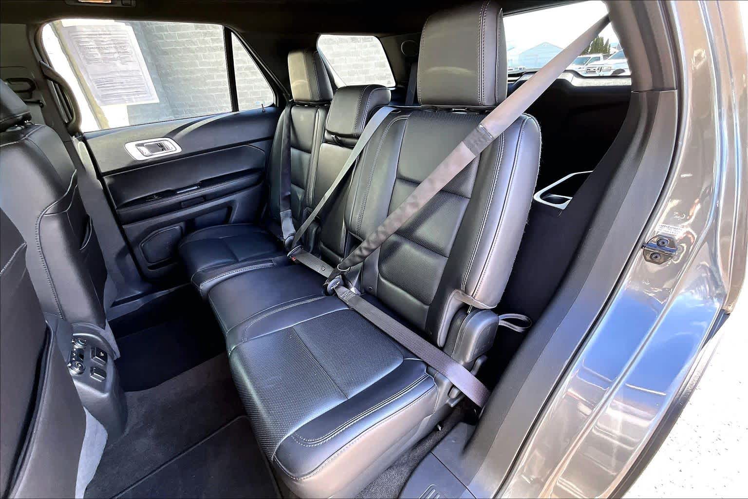 Thumbnail: 2013 Ford Explorer - 29