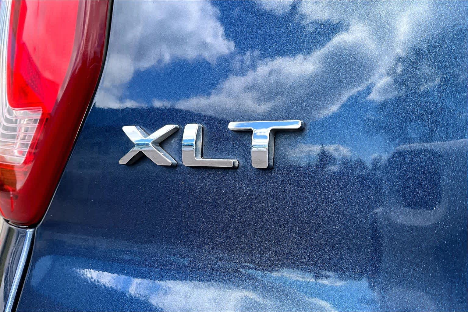 Thumbnail: 2016 Ford Explorer - 7