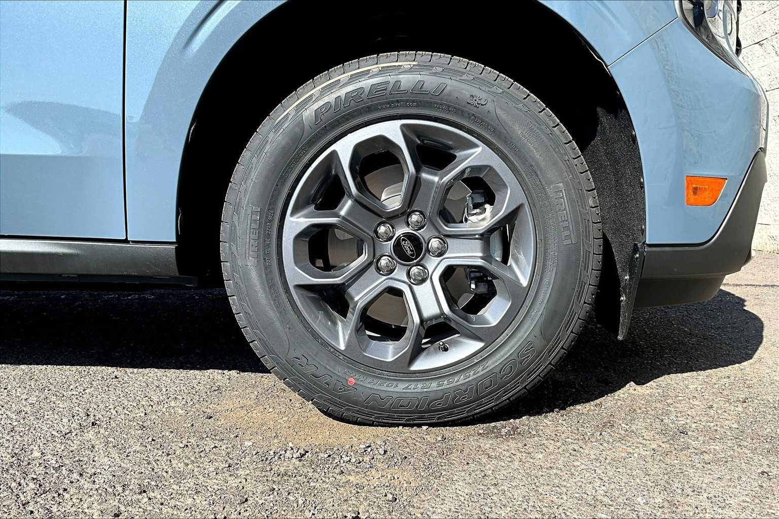 Thumbnail: 2025 Ford Maverick - 8