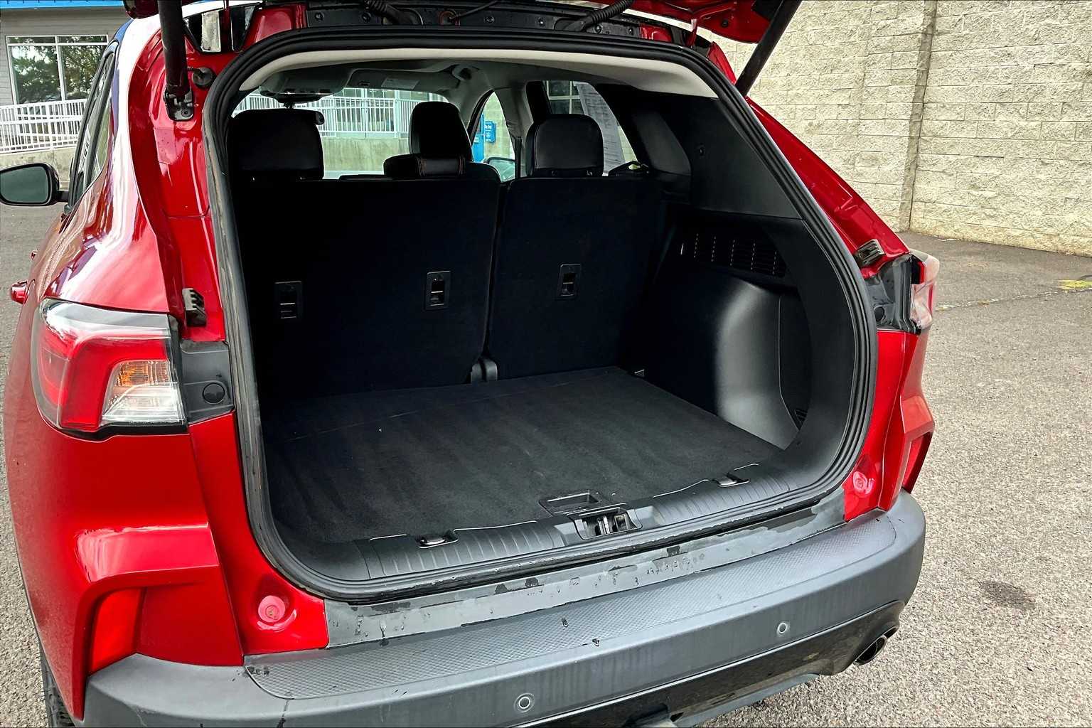 Thumbnail: 2022 Ford Escape - 18