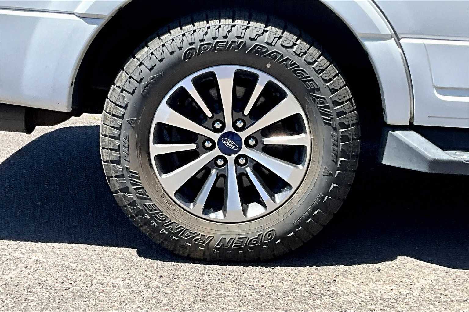 Thumbnail: 2017 Ford Expedition - 36