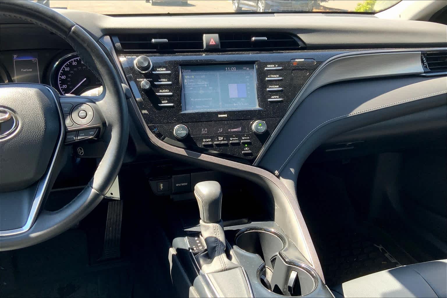 Thumbnail: 2020 Toyota Camry - 15