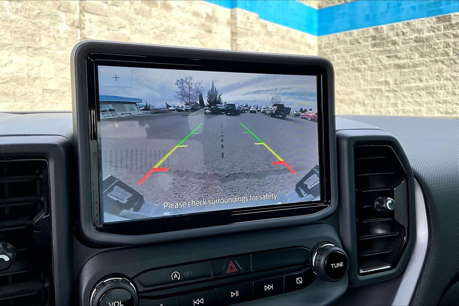 Thumbnail: 2021 Ford Bronco Sport - 26