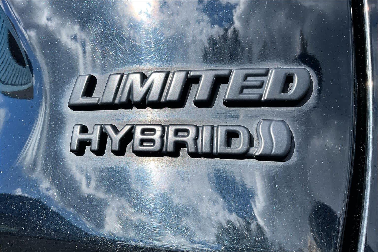 Thumbnail: 2019 Toyota RAV4 - 7