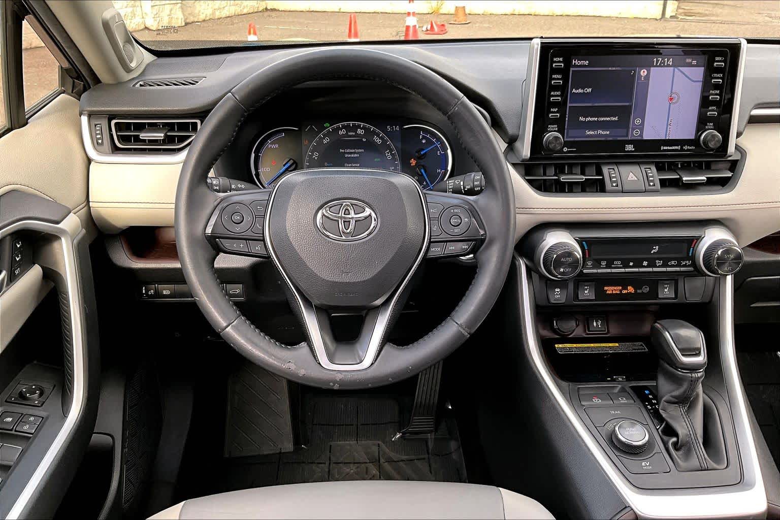 Thumbnail: 2019 Toyota RAV4 - 14